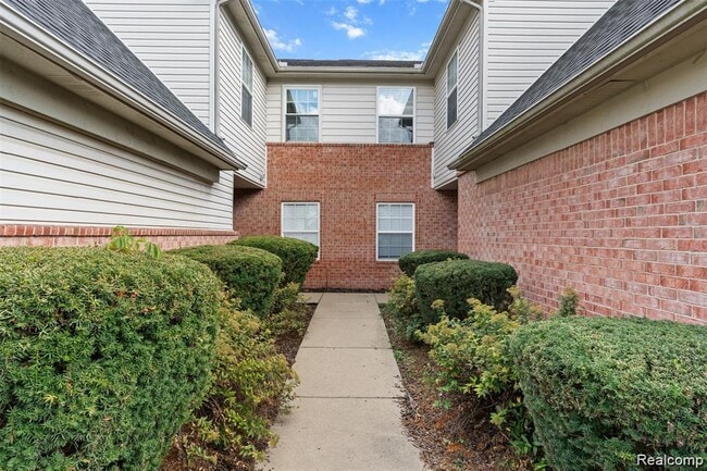 Foto del edificio - 17157 Higdon Dr