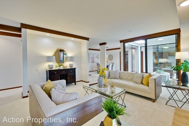 Building Photo - 3 br, 2.5 bath House - 532 Channing Avenue...