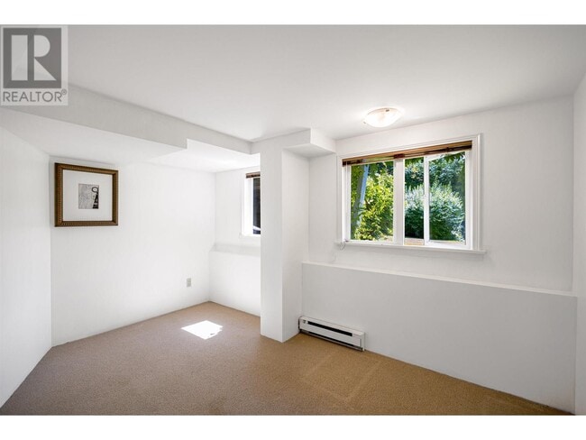 Building Photo - 2226 Haywood Ave