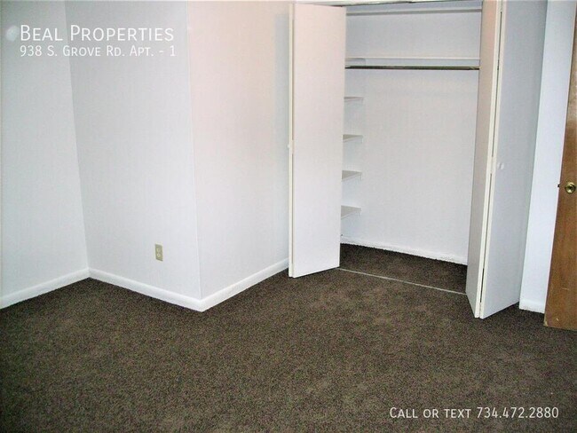Building Photo - 938 S Grv St