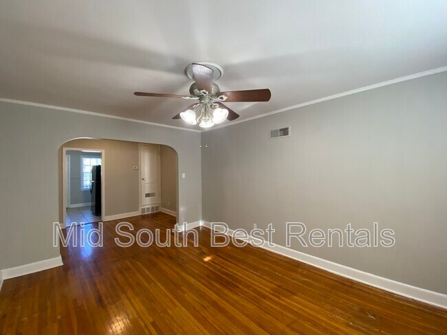 Foto del edificio - 143 N Merton St