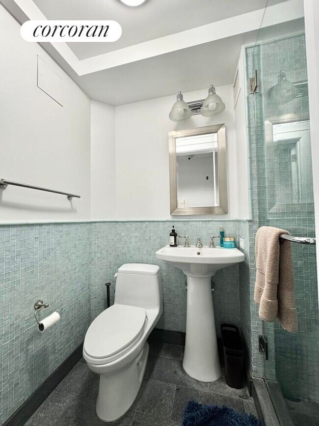 Foto del edificio - 170 E 77th St
