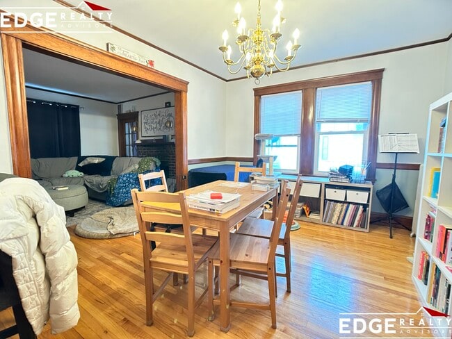 Foto del edificio - 24 Dickinson Rd