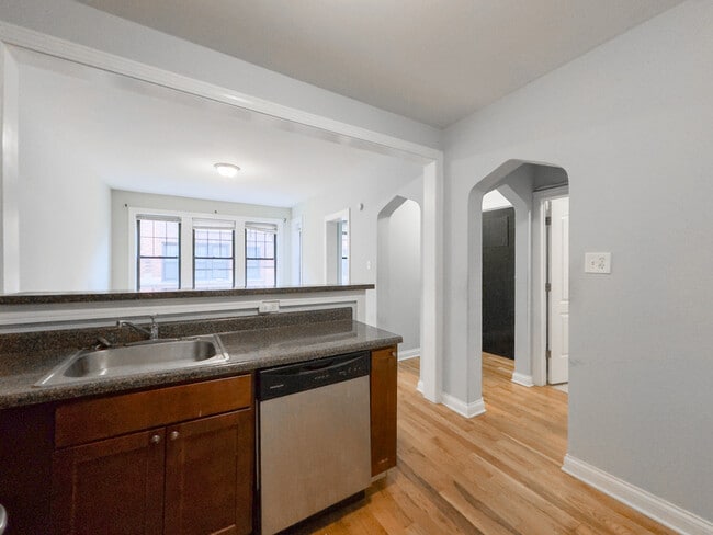 Foto del edificio - 4424 N Wolcott Ave