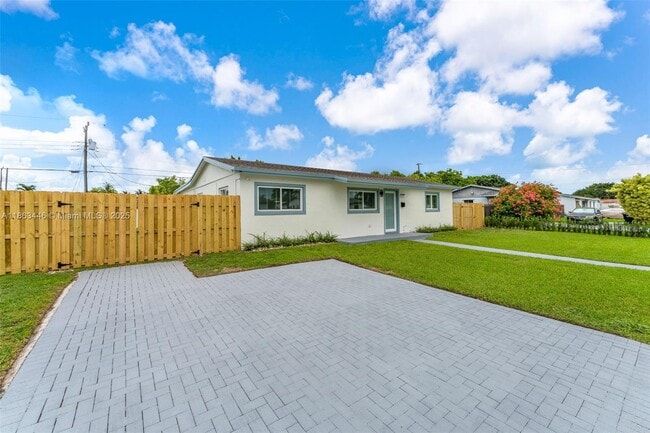 Foto del edificio - 12253 SW 28th Terrace