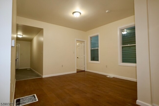 Building Photo - 89 Cutler St