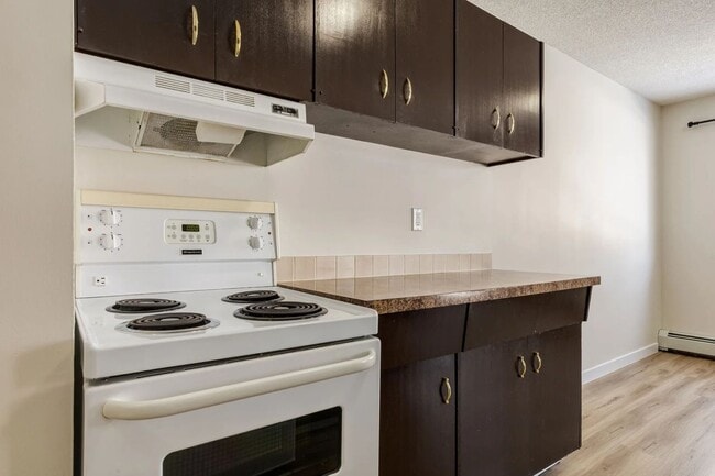 Building Photo - Valhalla Apartments