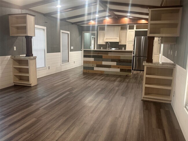 Foto del edificio - 14525 Oak Hill Ln