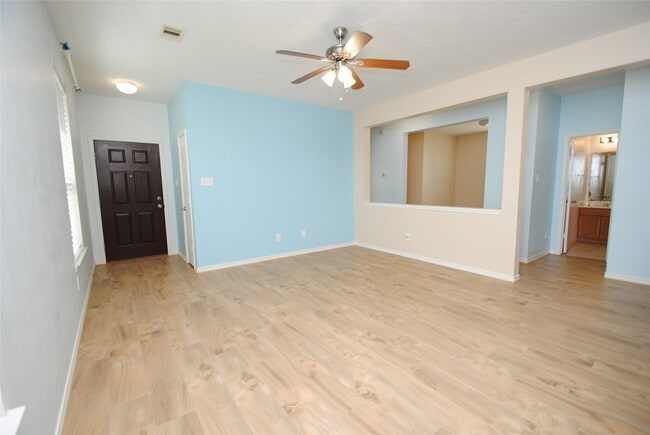 Foto del edificio - 18410 Fair Grange Ln