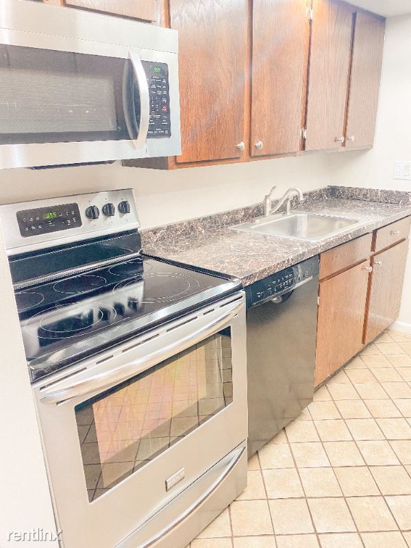 1073 Lancaster Blvd, Mechanicsburg, PA 17055 Condo for Rent in