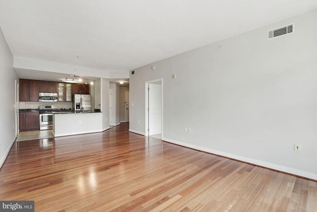 Building Photo - 157 Fleet St