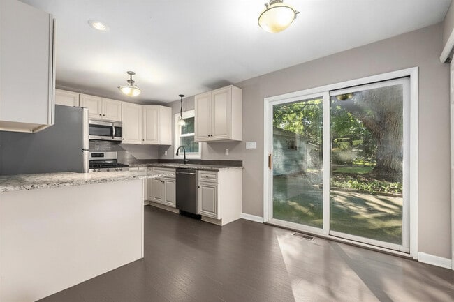 Foto del edificio - 16340 S McGrath Dr