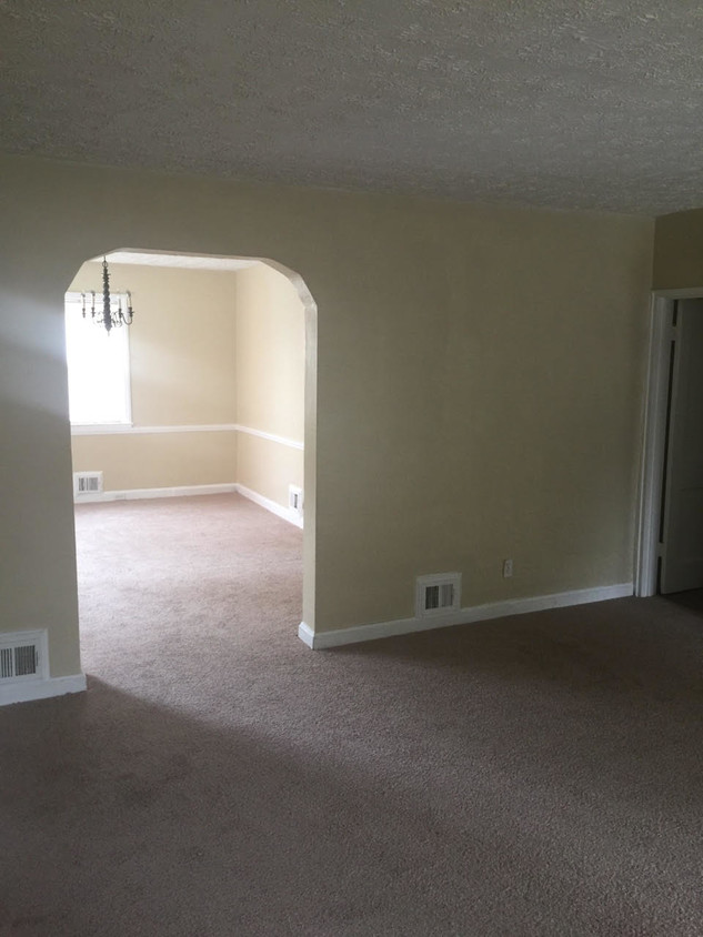 Foto del edificio - 6919 Fieldcrest Rd