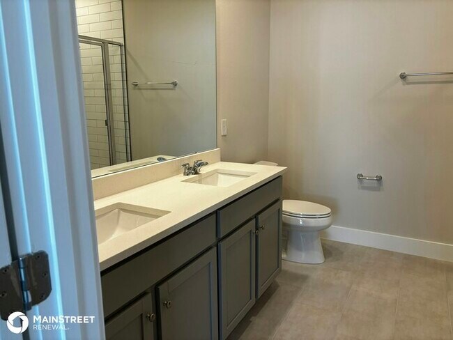 Building Photo - 333 S. Pine, Deland, FL 32724