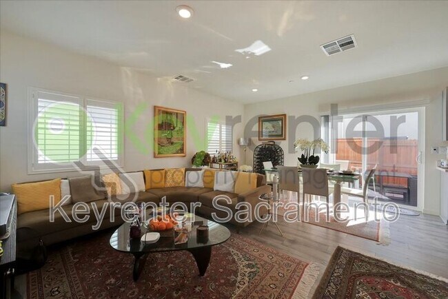 Building Photo - 5392 Cumberland Dr