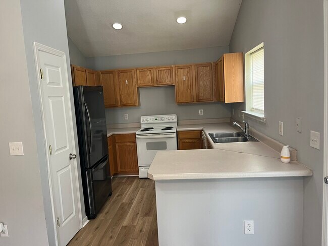 Foto del edificio - 5513 Stewartby Dr