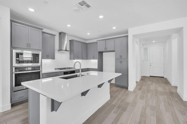 Building Photo - Brand New 55+ Gated SOLAR Home in El Dorad...