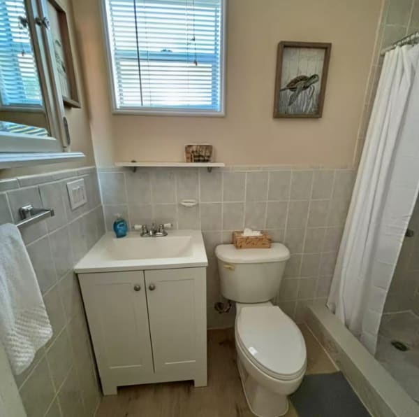 Building Photo - 130 Malaga Ave