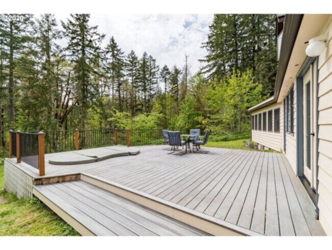 Building Photo - Dexter beautiful custom 4 bedroom home