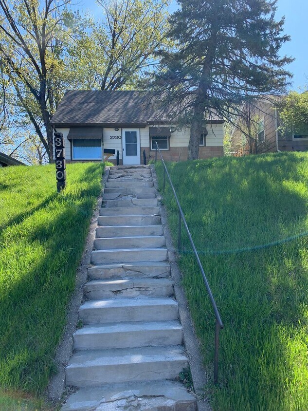 Primary Photo - Beautiful 4 Bedroom 1 Bathroom in North Mi...