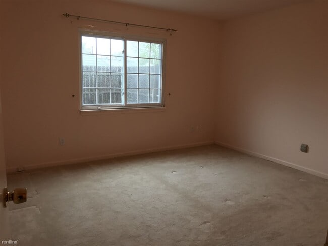 Building Photo - 2 br, 1.5 bath Condo - 27119 Antonio Dr Ra...