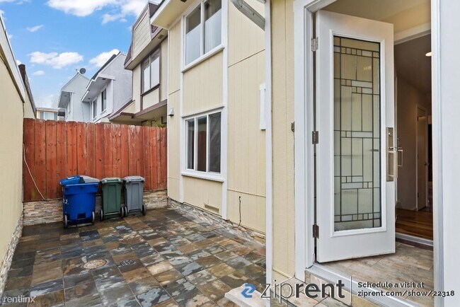 Building Photo - 4 br, 3 bath House - 2680 Cromwell Row, So...