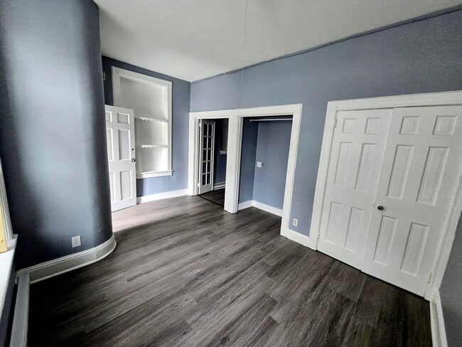 Foto del edificio - 809-811-811 Linden St