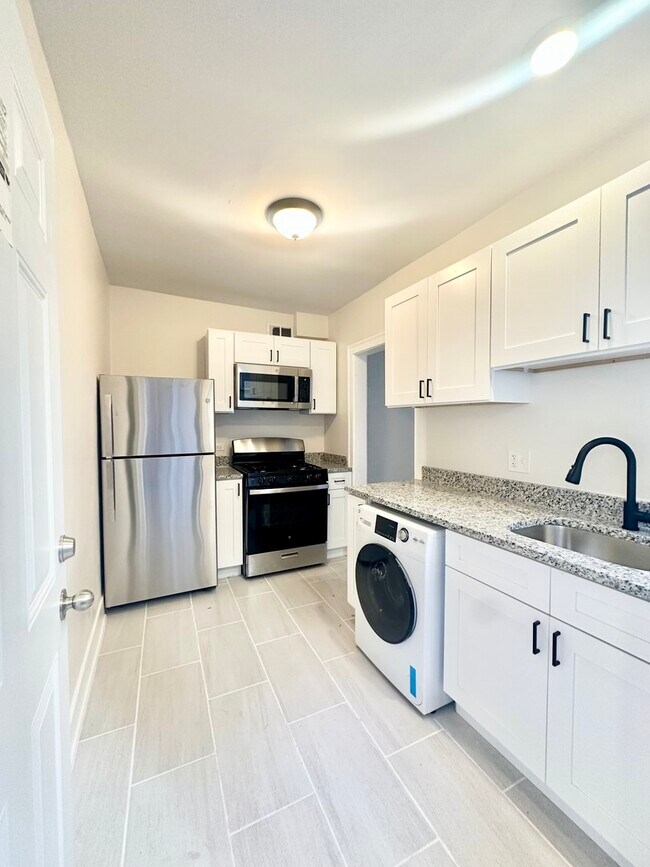 Foto del edificio - 1152 N Lawndale Ave