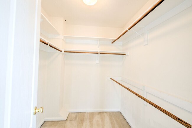 Building Photo - 1560 Wynd Crest Way