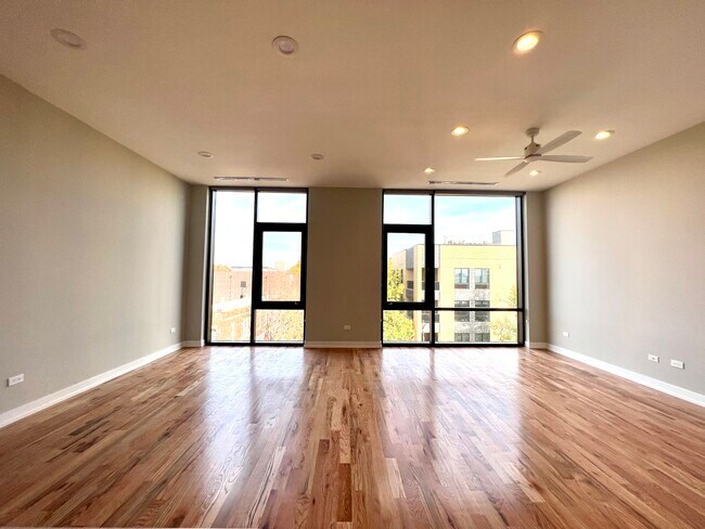 Foto del edificio - 1028 N California Ave