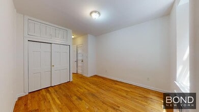 Building Photo - 419 E 73rd St