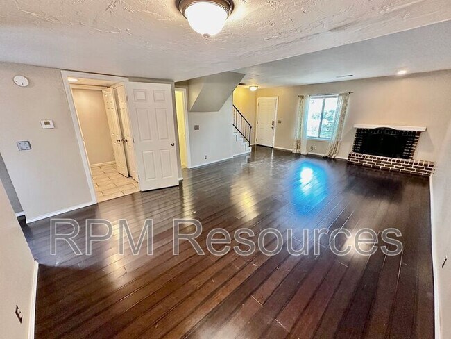 Building Photo - 9610 Hefner Village Blvd