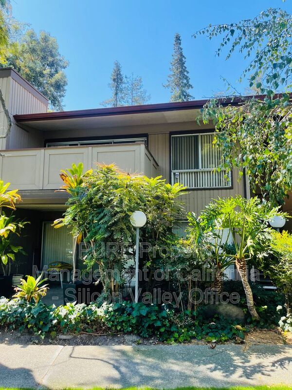 Building Photo - 121 Buckingham Dr