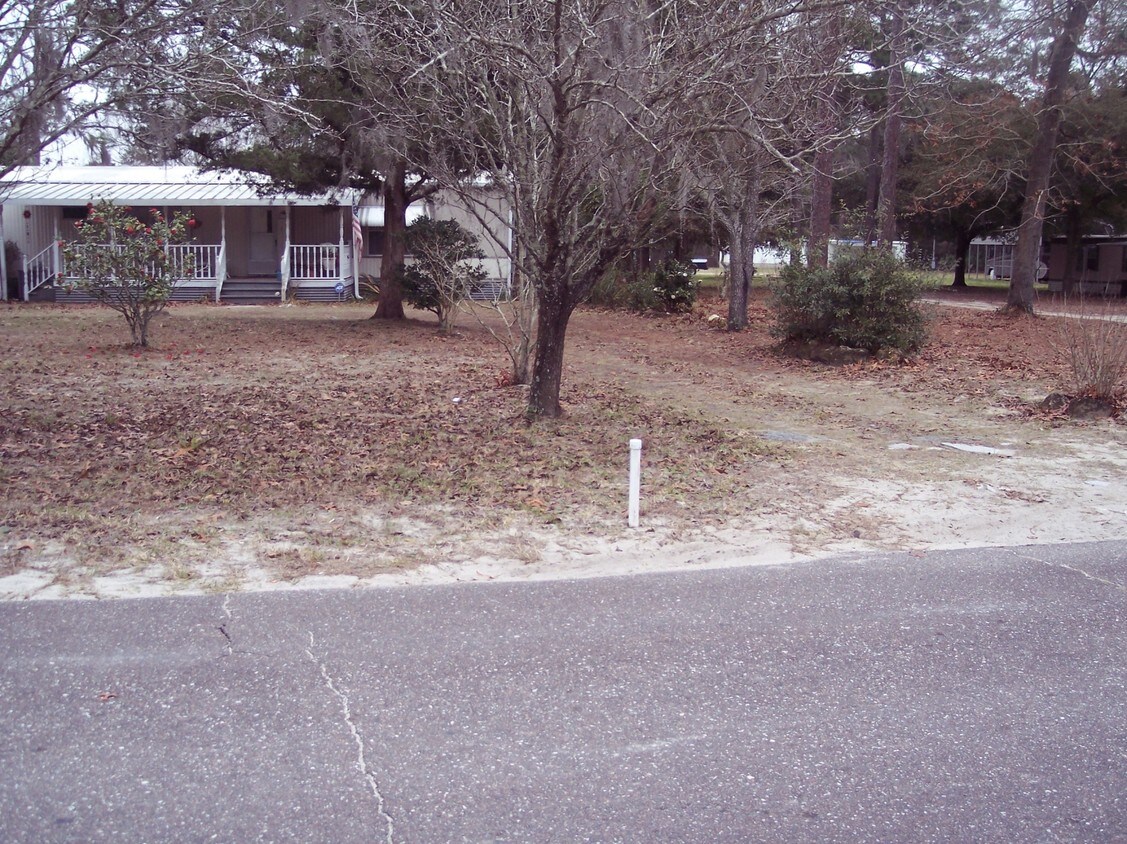  - 325-335 Jackson Rd