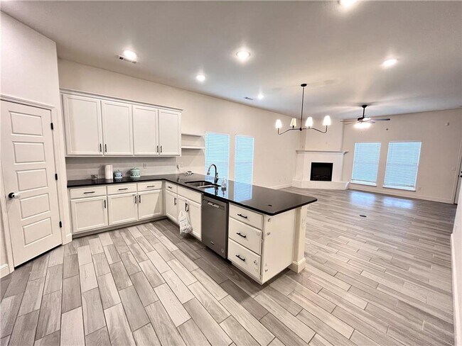 Foto del edificio - 6002 NW Meade St