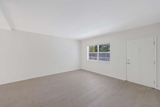 Foto del edificio - 609 NE 13th Ave