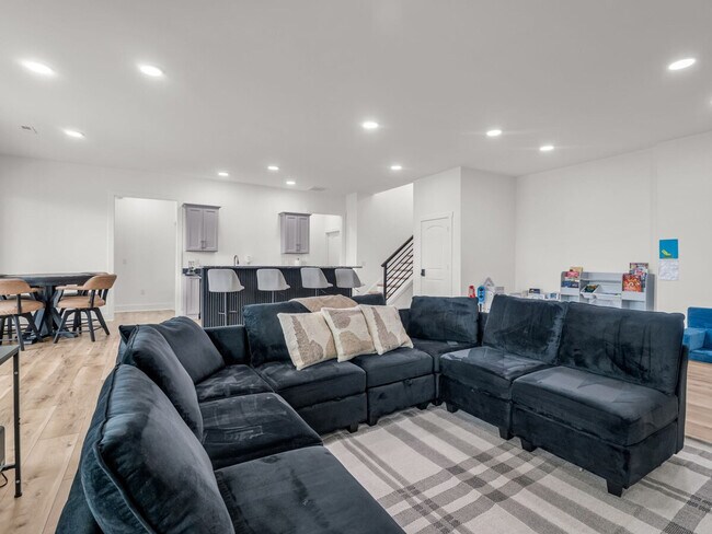 Foto del edificio - 198 Amberwood Pl