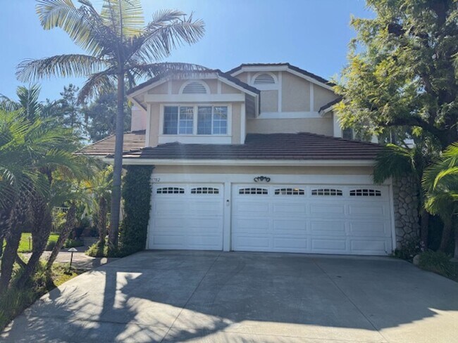 Building Photo - Over 3000 sq feet in Trabuco Canyon
