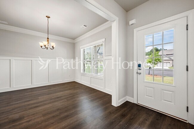 Foto del edificio - 1337 Elmswood Glen Way SE