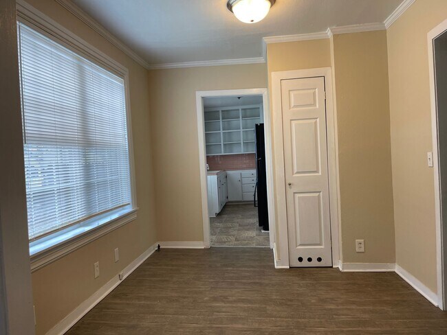 Foto del edificio - Super cute home right off of Line Avenue!