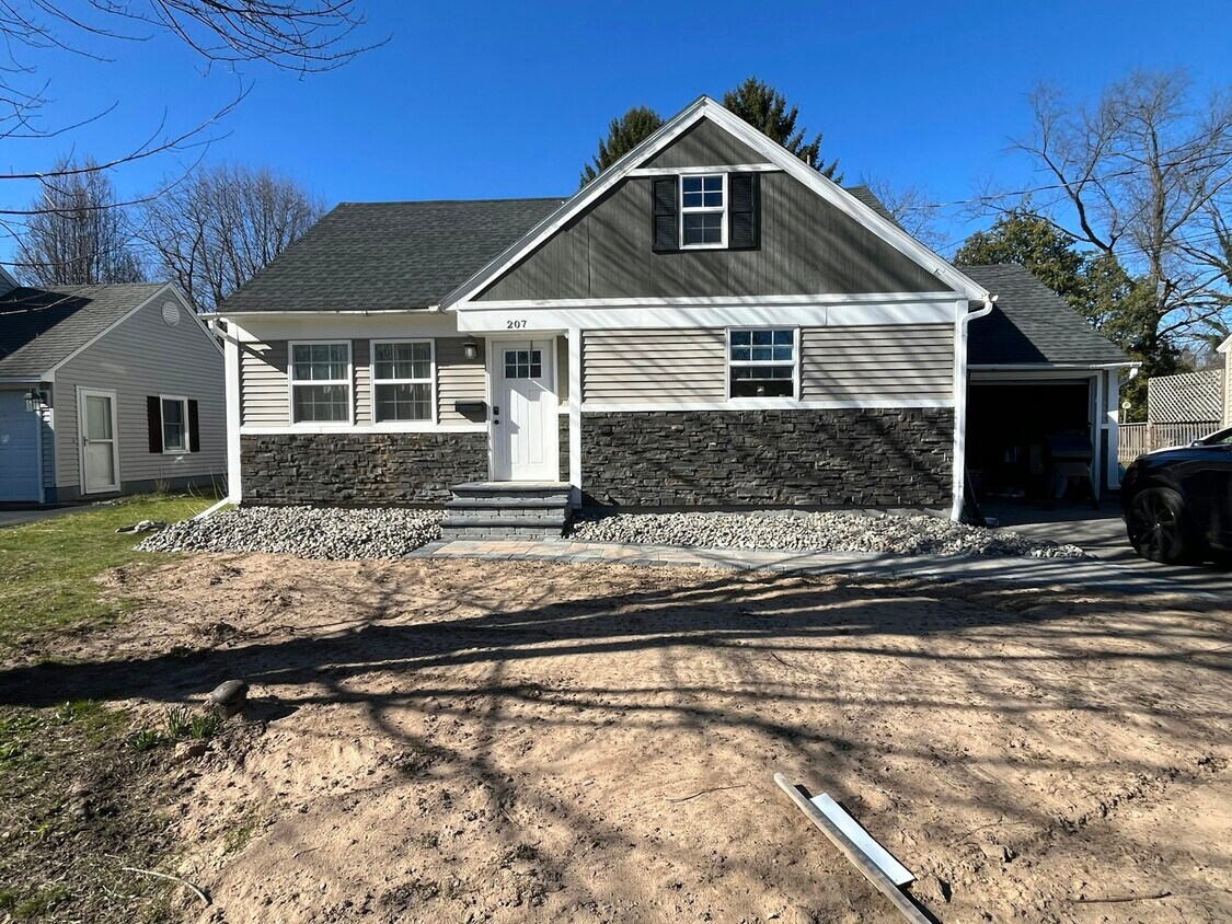 Photo - 207 Ridgewood Drive, Unit 3BR 3BA