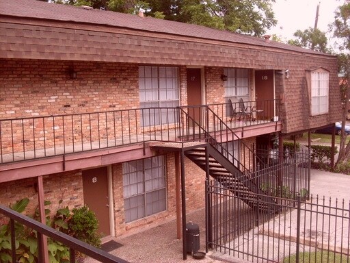 Primary Photo - 425 Emerson St