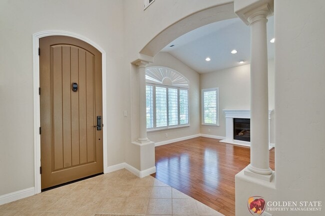 Building Photo - Mediterranean Elegance in the Heart of Cam...