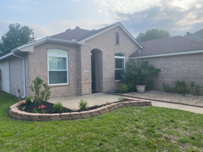Building Photo - 1630 Cedar Elm Dr
