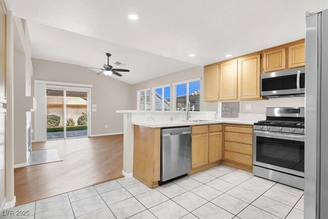 Building Photo - 5244 Velazco Ln