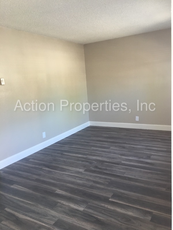 Foto del edificio - 1413 N Virginia St