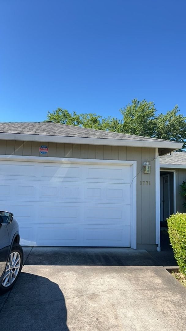 Building Photo - 1771 Tanglewood Ln
