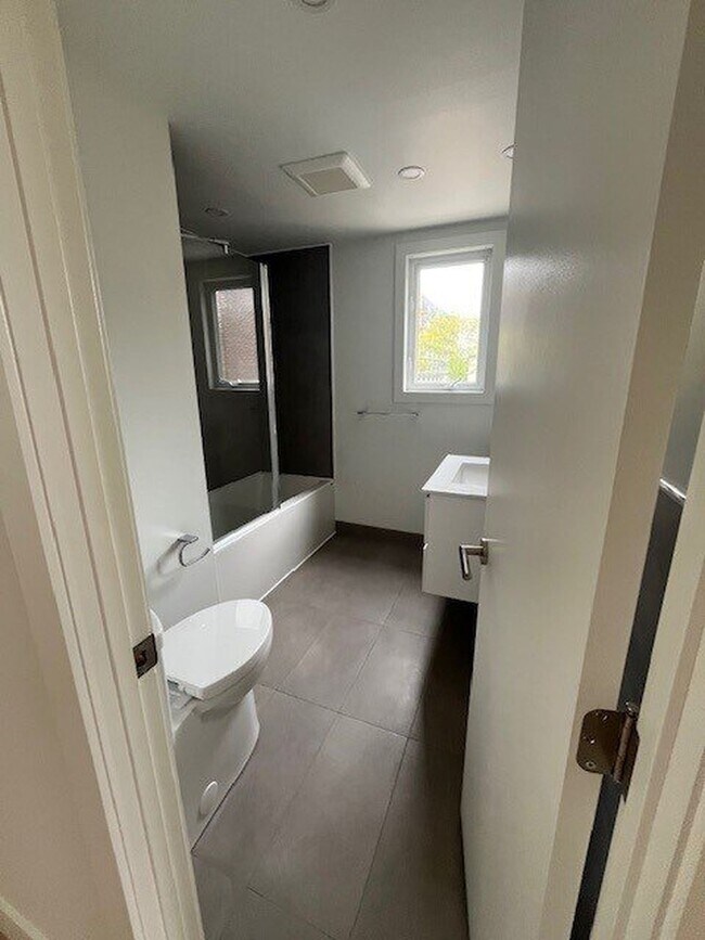 Photo du bâtiment - 3322 rue de la Monnerie