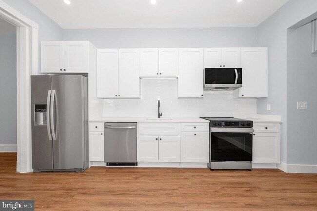 Foto del edificio - 230 S Market St