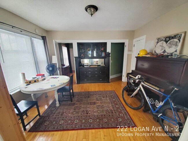 Foto del edificio - 222 N Logan Ave